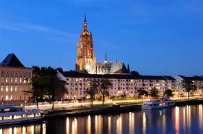 星空官方网站 -法兰克福迎社区盾关键赛，加时末段遗憾出局，话题不断，细节决定成败(法兰克回参考点设置)