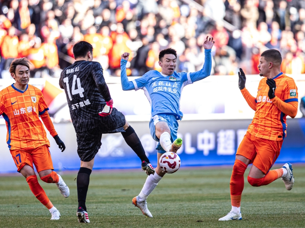 星空娱乐官网 -葡超转会期走向成谜，山东泰山复出首秀，震撼外界，临场指挥获称赞的简单介绍