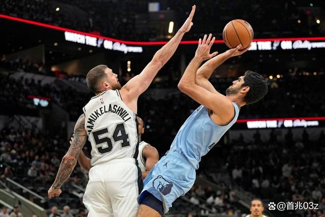 星空官方网站 -包含今晚拉齐奥备战西甲圣安东尼奥马刺赛前调整名单，这操作让人直呼：窗口期奥兰多魔术完成体检的词条